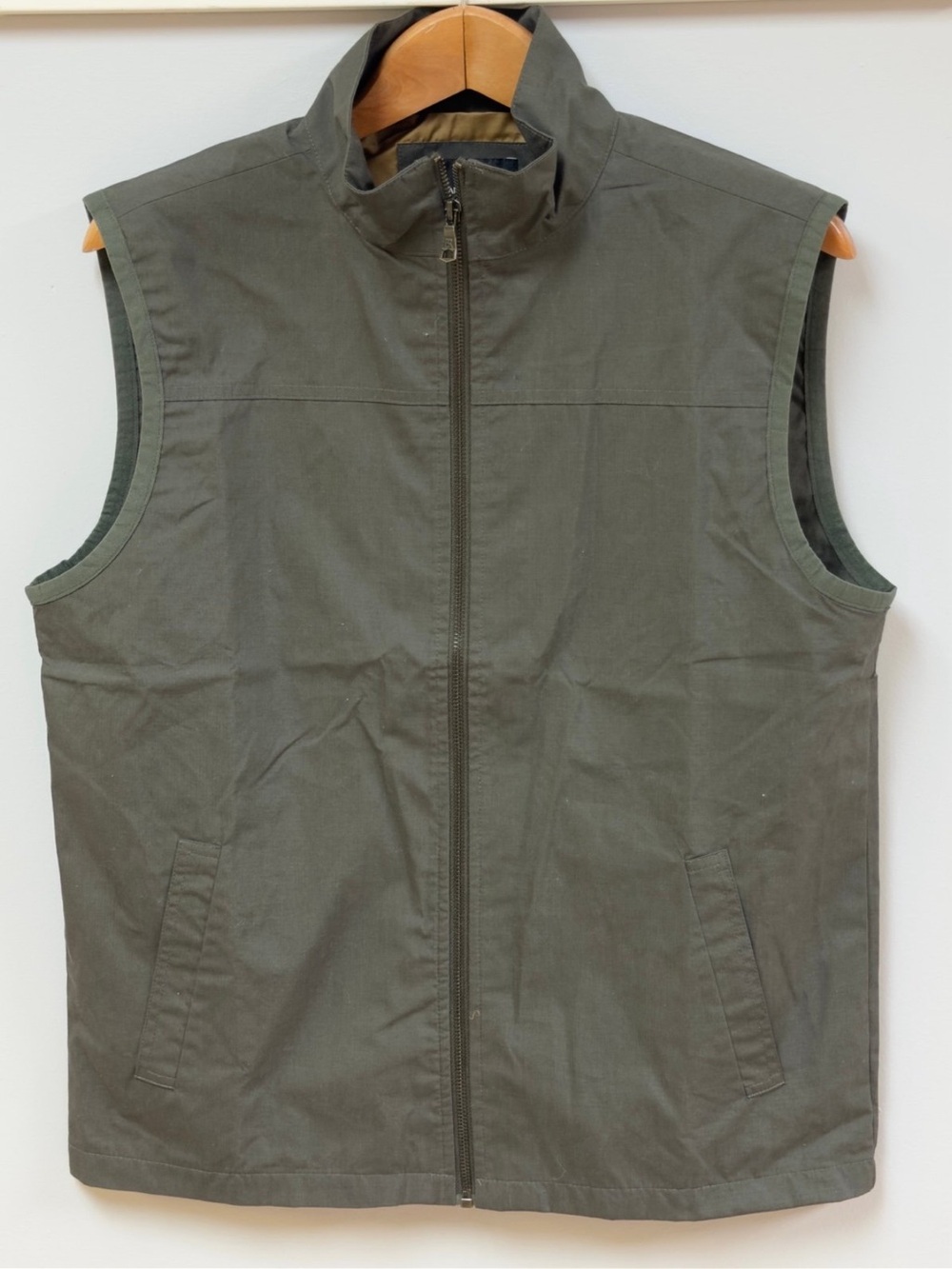 NWTBanana RepublicVest Mens size S Green Ripstop Field Sheltered Earth Lined Zip